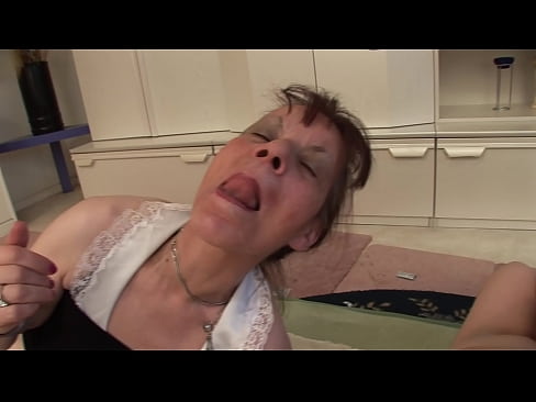 ❤️ Duas avós e um avô têm um ménage à trois Porno real vídeo em pt.hentai-for.ru ❌️❤